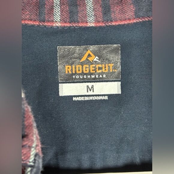 Ridgecut Toughwear Men’s Medium Red & Navy Checkered Flannel Button Down Shirt - Picture 9 of 13